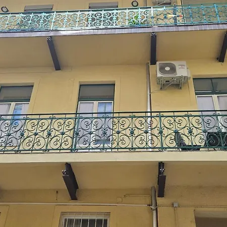 Urban Nest Wolfova By The Triple Bridge Apartman