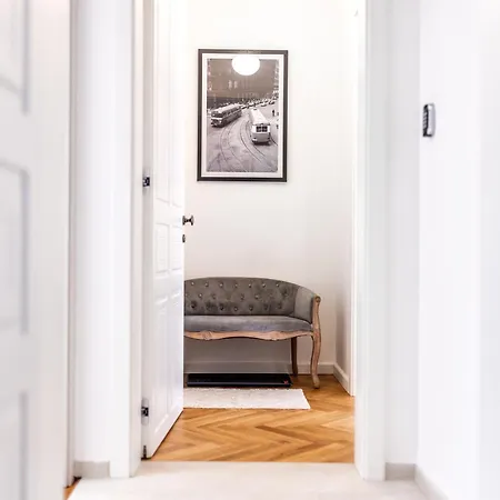 Apartment Urban Nest Wolfova By The Triple Bridge *