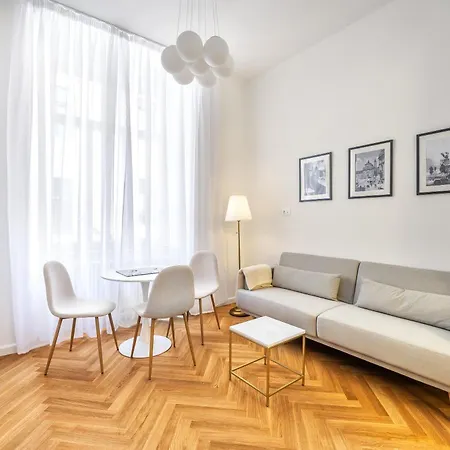 Apartment Urban Nest Wolfova By The Triple Bridge