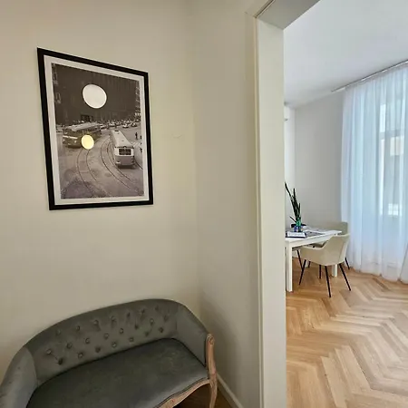 Urban Nest Wolfova By The Triple Bridge Ljubljana