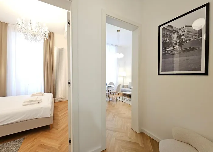 Апартаменти Urban Nest Wolfova By The Triple Bridge