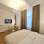 Urban Nest Wolfova By The Triple Bridge Apartament Lublana