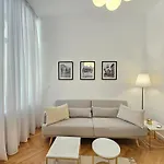 Urban Nest Wolfova By The Triple Bridge Lublana