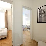 Appartement Urban Nest Wolfova By The Triple Bridge