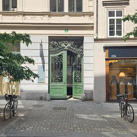 Apartament Urban Nest Wolfova By The Triple Bridge *