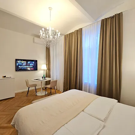 Urban Nest Wolfova By The Triple Bridge Apartament Lublana