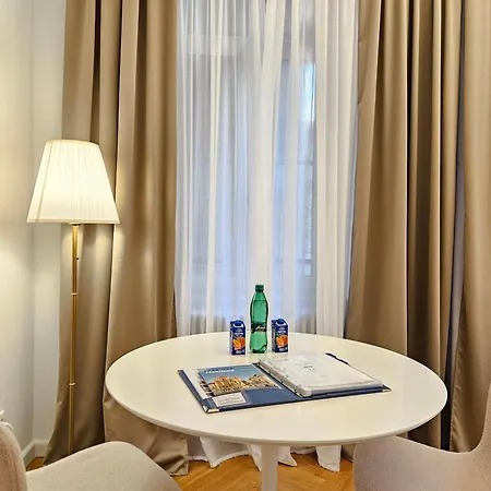 Urban Nest Wolfova By The Triple Bridge * Lublana