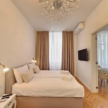 Urban Nest Wolfova By The Triple Bridge Ljubljana