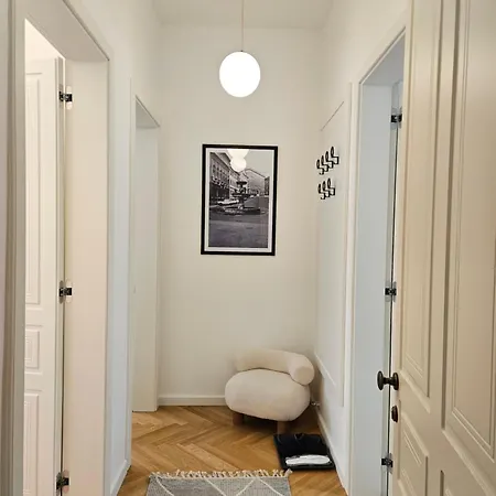 Apartman Urban Nest Wolfova By The Triple Bridge *