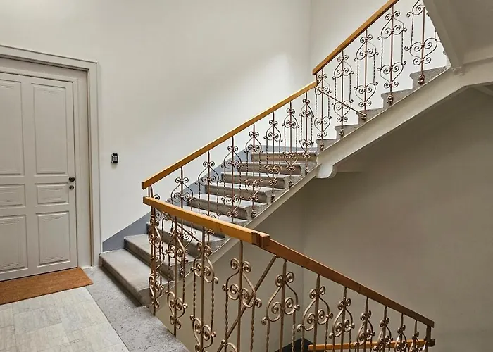 Urban Nest Wolfova By The Triple Bridge Apartman